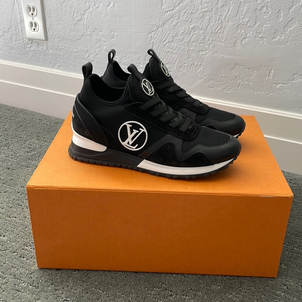 Sold out Louis Vuitton Run away Womens sneaker size 36.5
